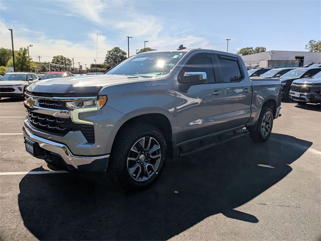 2025 Chevrolet Silverado 1500 LT photo 7