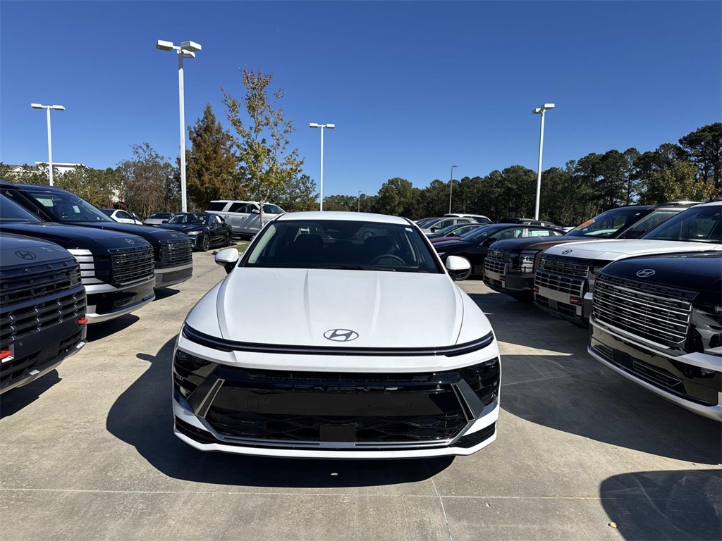 2026 Hyundai Sonata SEL Sport photo 2