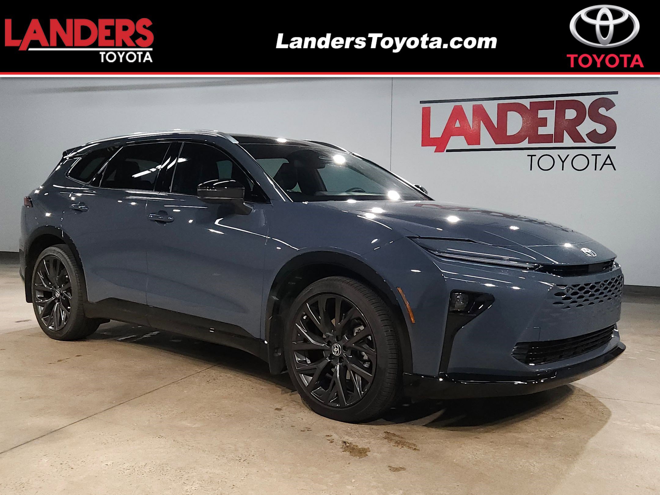 2025 Toyota Crown Signia Limited's photo