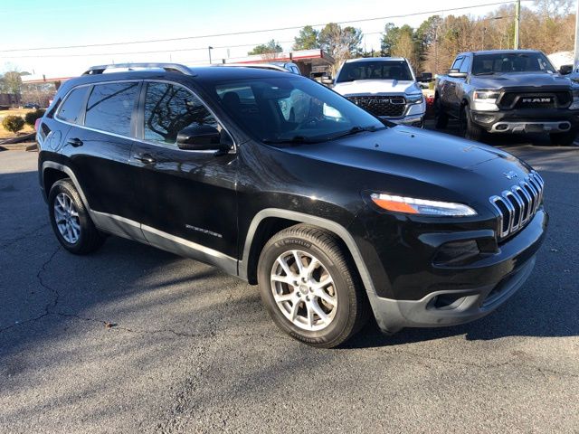 2017 Jeep Cherokee Latitude's photo