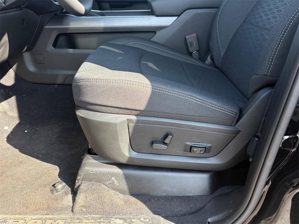 2026 Ram 2500 Big Horn photo 15