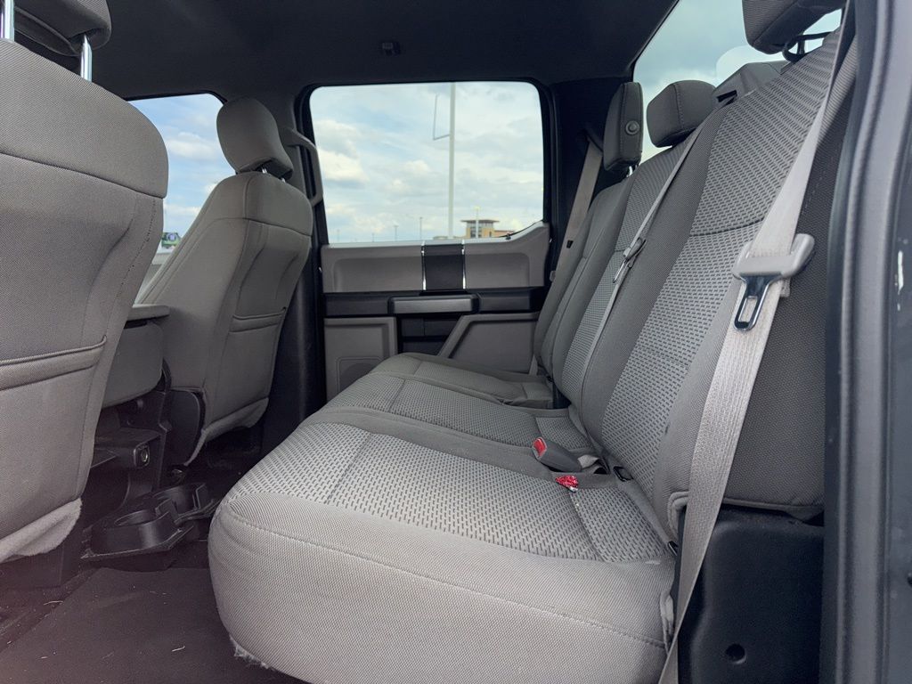 2017 Ford F-150 XLT photo 7