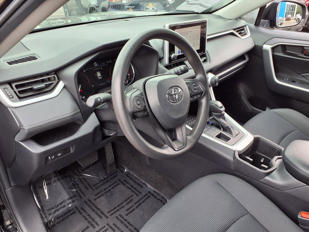 2024 Toyota RAV4 LE photo 11