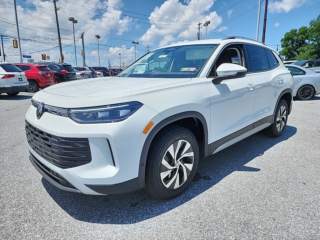 2025 Volkswagen Tiguan S's photo