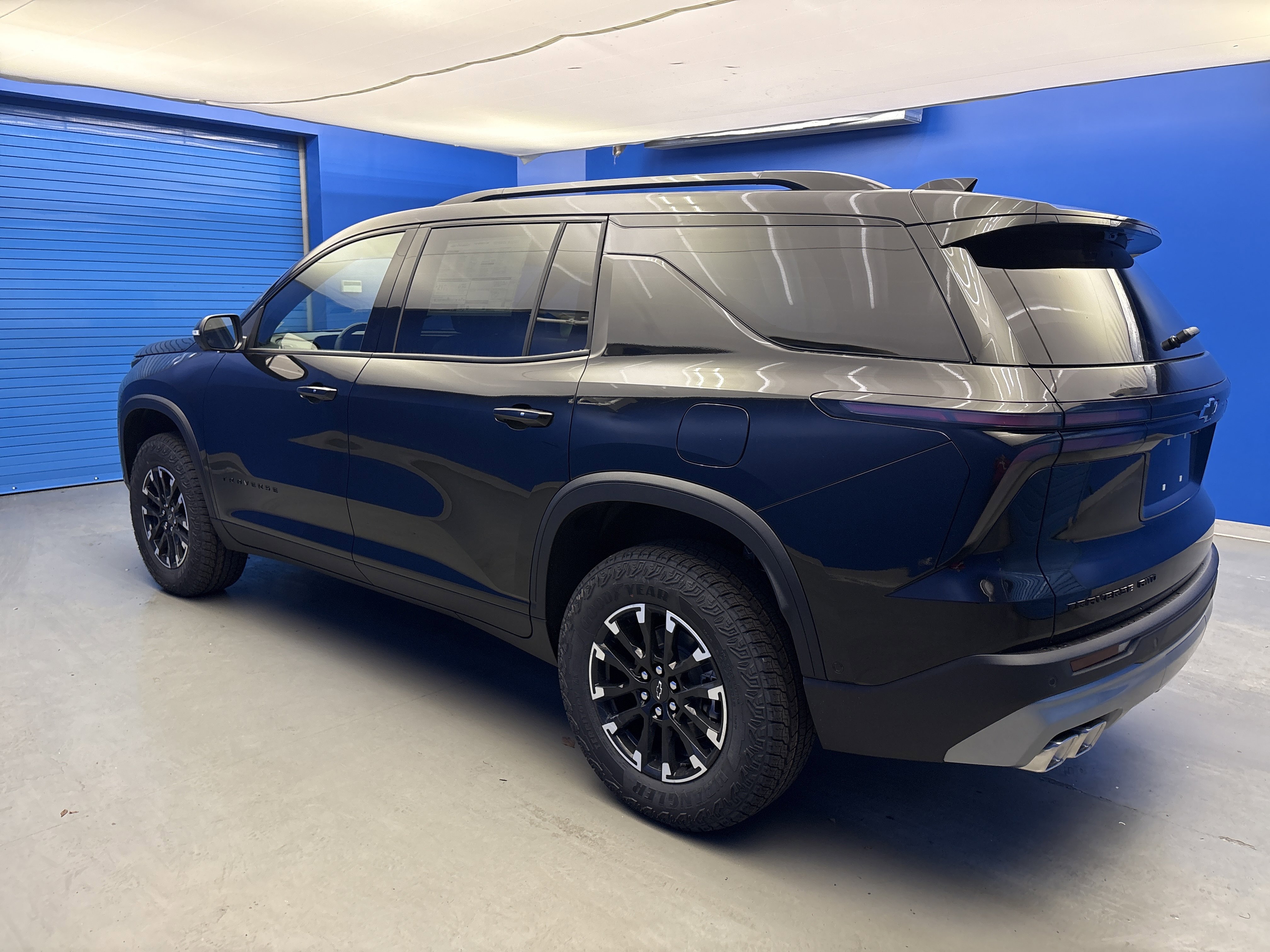 2026 Chevrolet Traverse Z71 photo 3