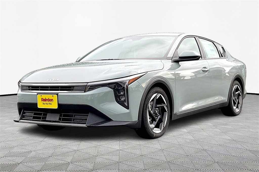 2025 Kia K4 EX photo 2
