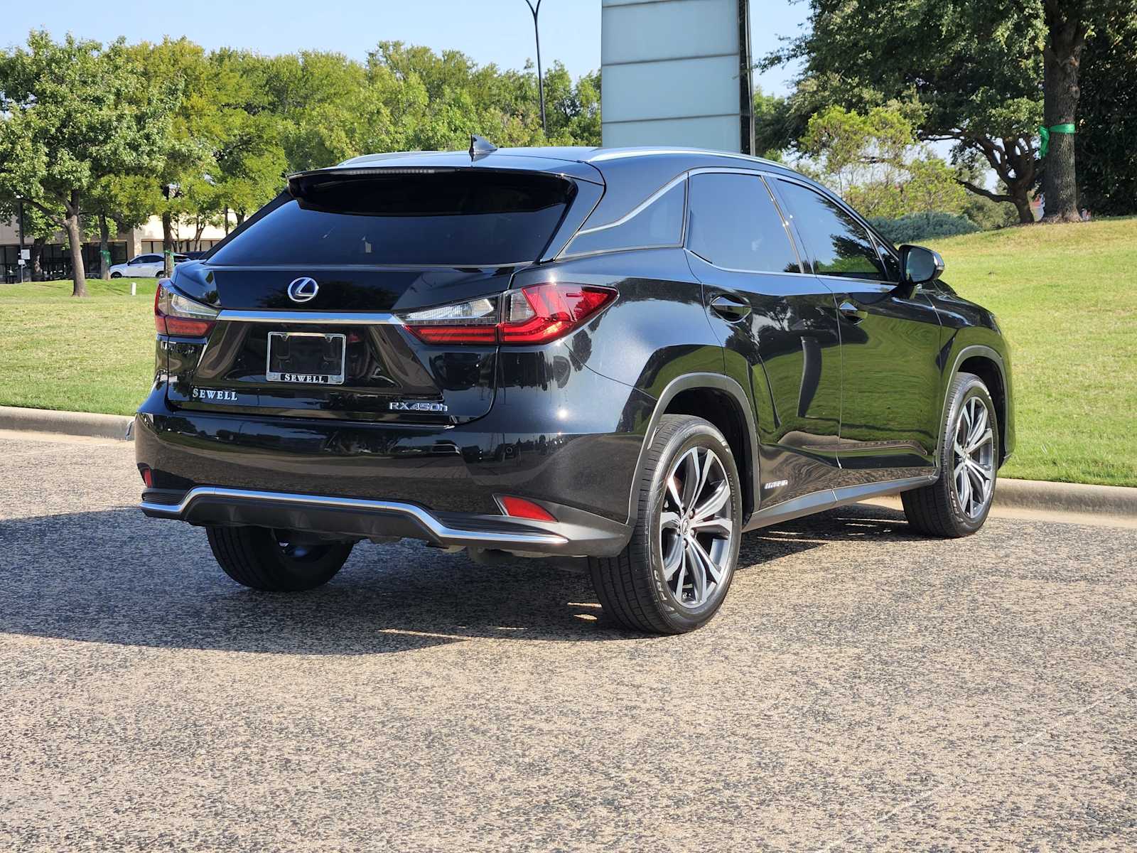 2022 Lexus RX 450h photo 4