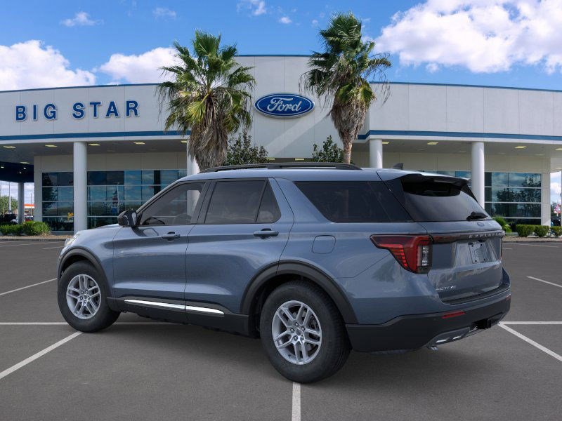 2025 Ford Explorer photo 3