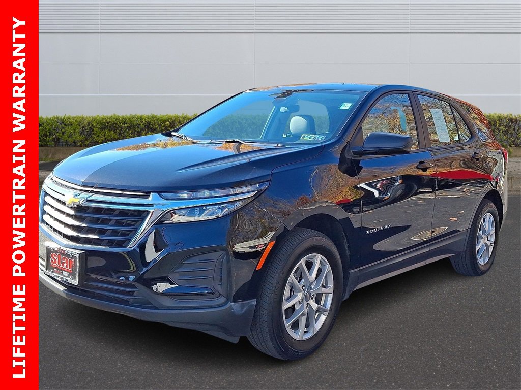 2023 Chevrolet Equinox LS photo 2