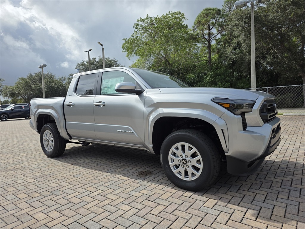 2026 Toyota Tacoma SR5's photo