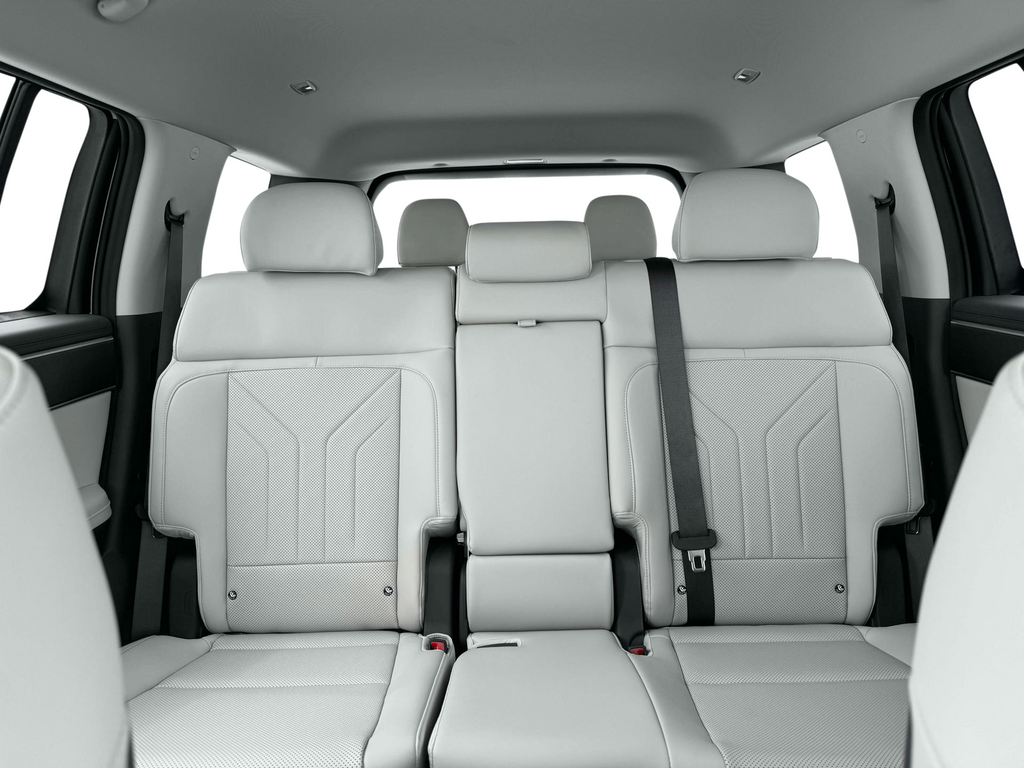2025 Hyundai Santa Fe SEL photo 15