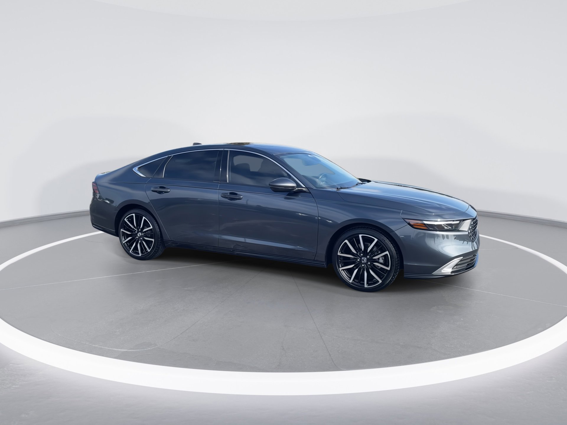 2024 Honda Accord Hybrid photo 2