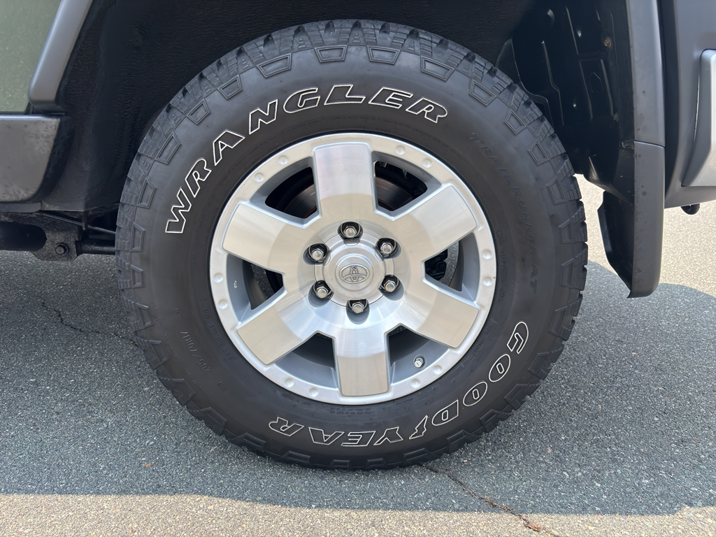 2014 Toyota FJ Cruiser Base photo 13