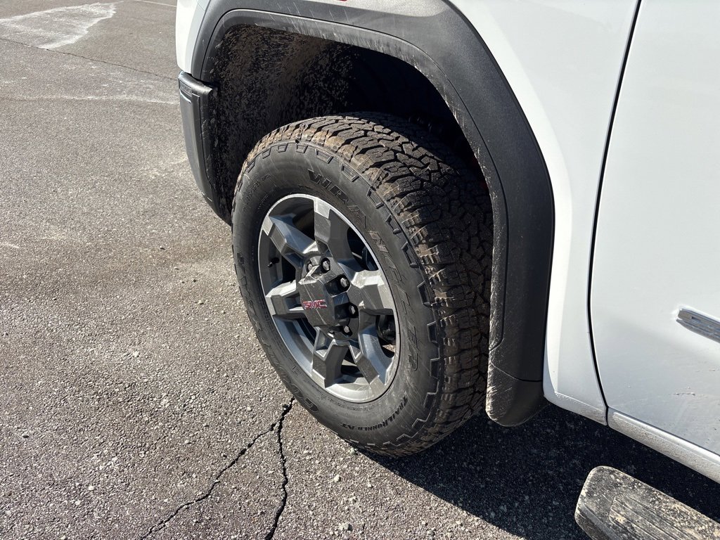 2026 Gmc Sierra 2500 HD SLE photo 3