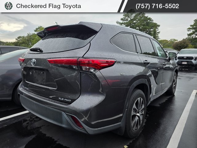 2021 Toyota Highlander XLE photo 6