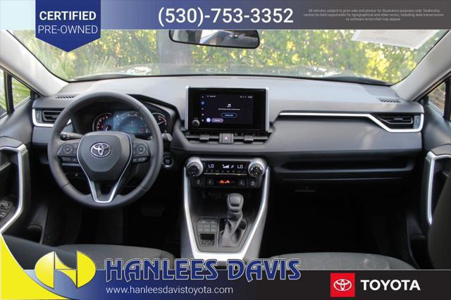 2023 Toyota RAV4 XLE photo 10