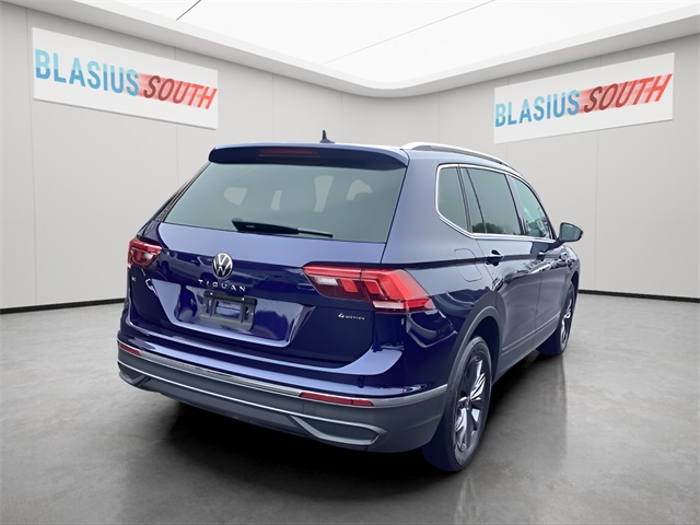 2022 Volkswagen Tiguan SE photo 3