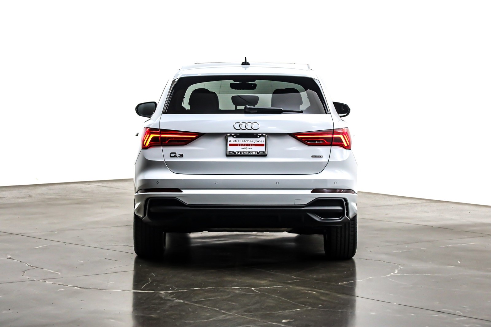 2025 Audi Q3 S line Premium Plus 45 TFSI photo 3