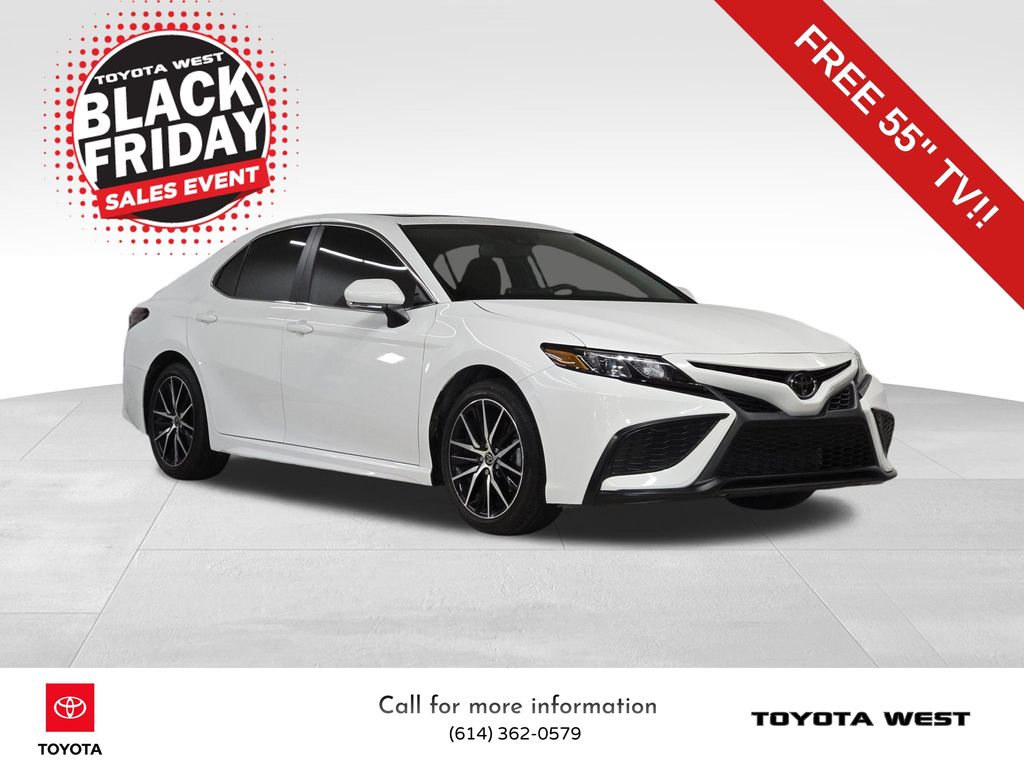 2023 Toyota Camry SE photo 4