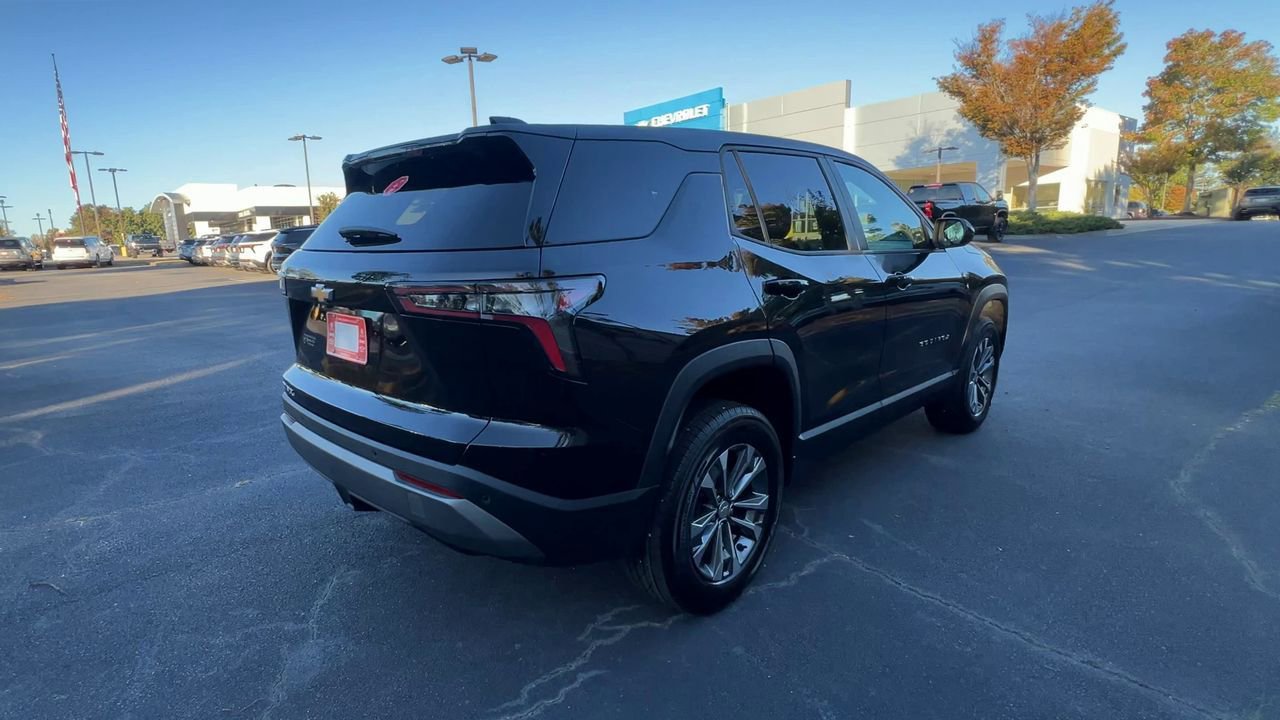 2026 Chevrolet Equinox LT photo 3