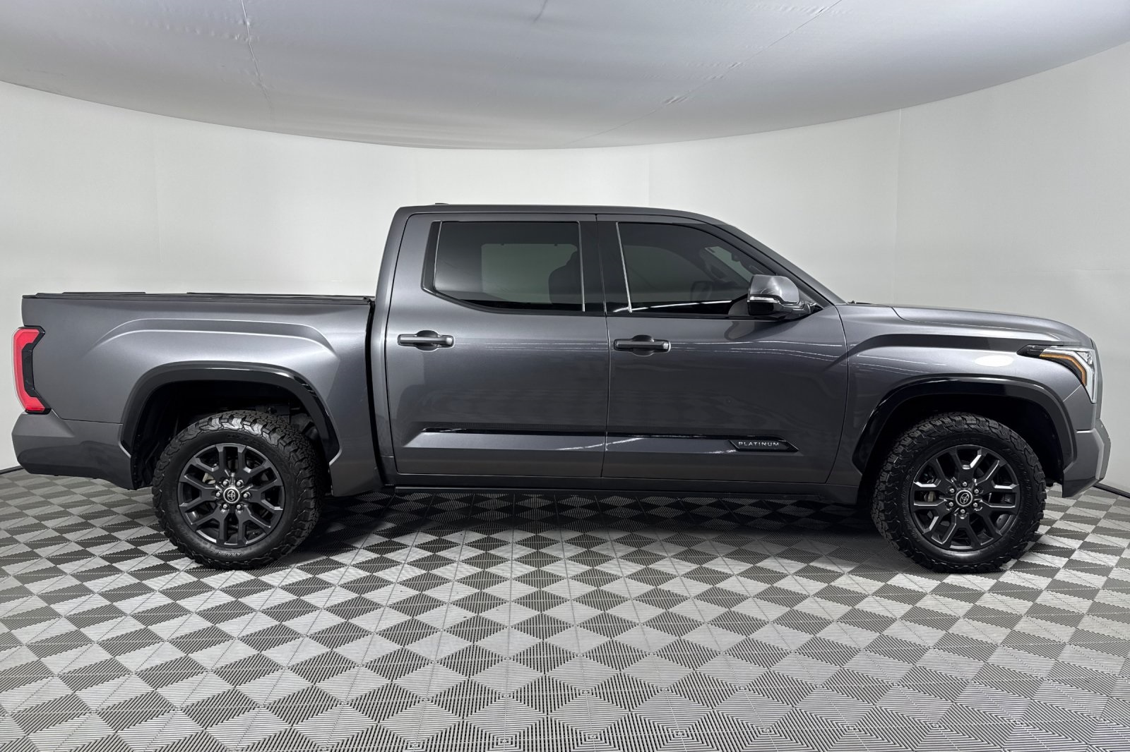 2023 Toyota Tundra Platinum photo 3