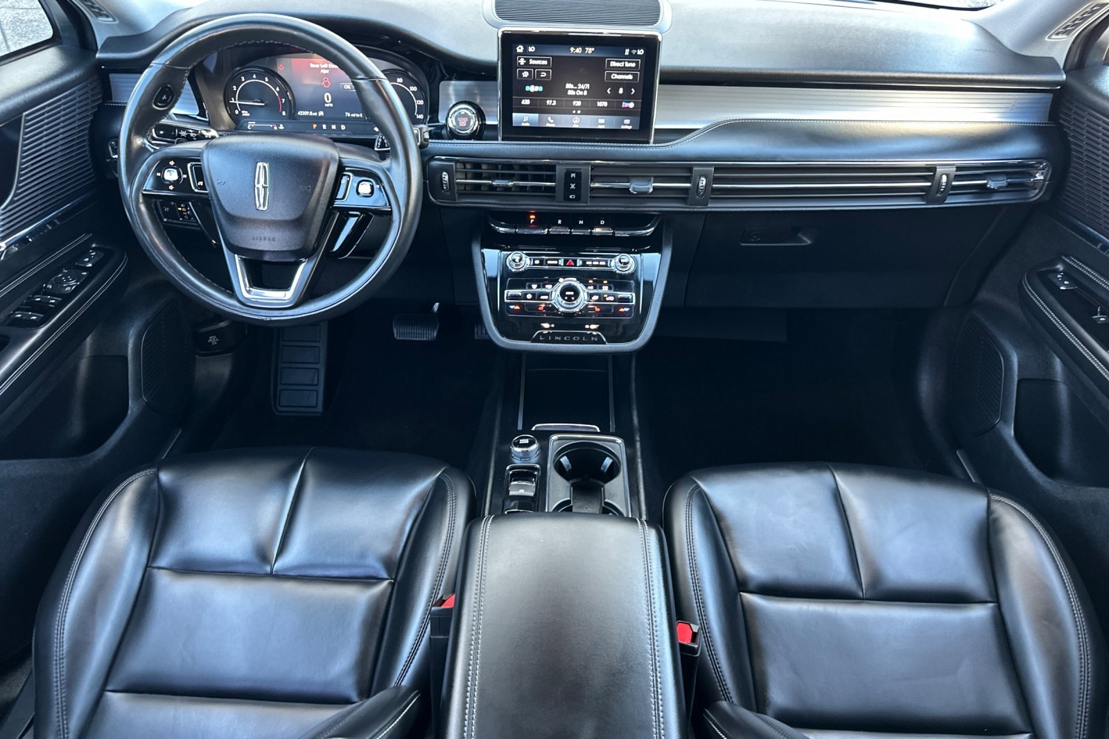 2021 Lincoln Corsair Standard photo 12