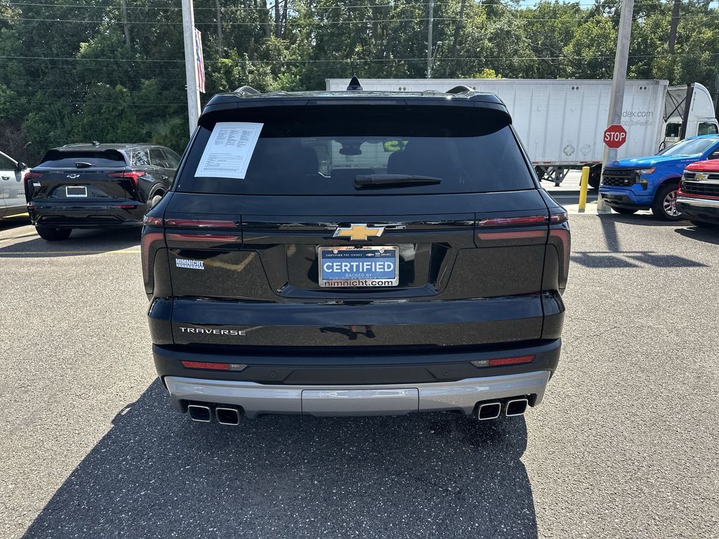 2025 Chevrolet Traverse photo 15