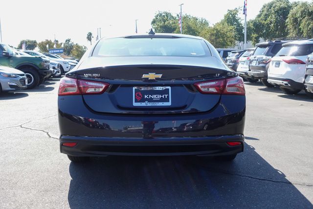 2022 Chevrolet Malibu 1LT photo 2