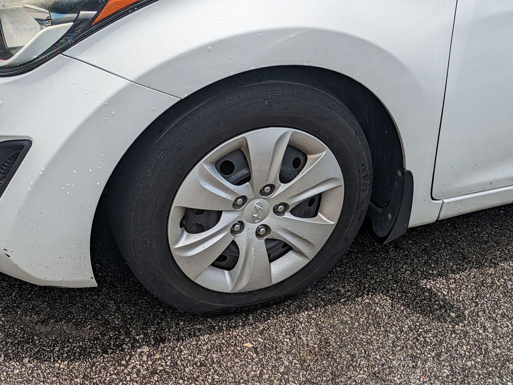 2016 Hyundai Elantra SE photo 5