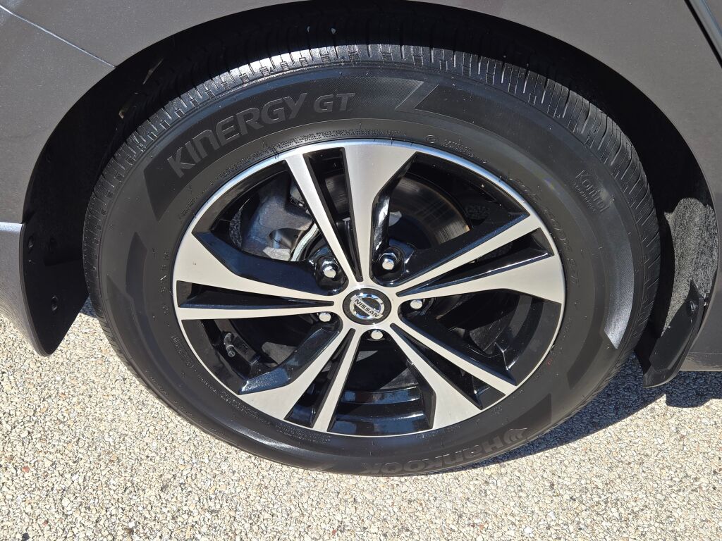 2023 Nissan Sentra SV photo 9