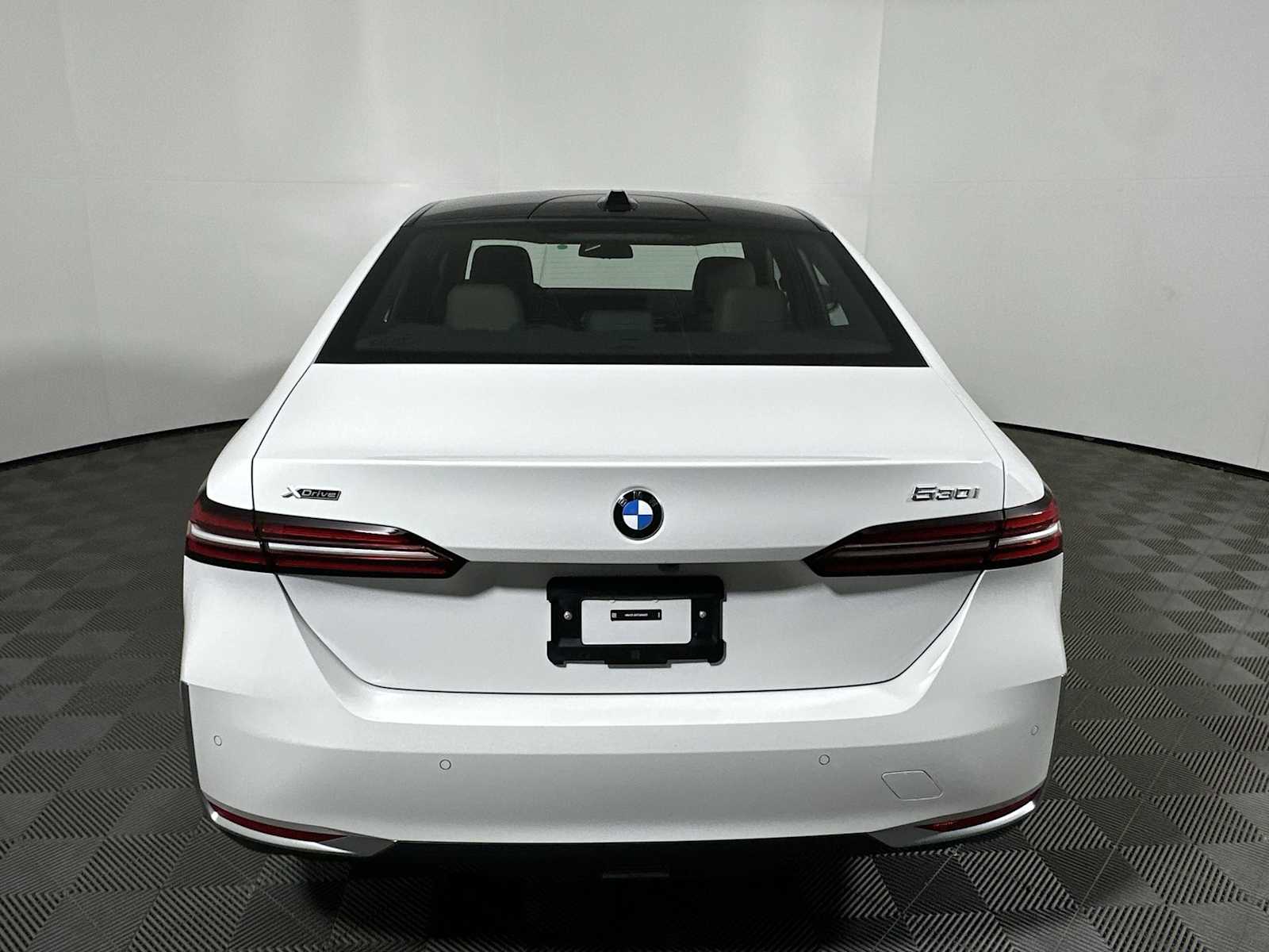 2026 Bmw 530i xDrive photo 2