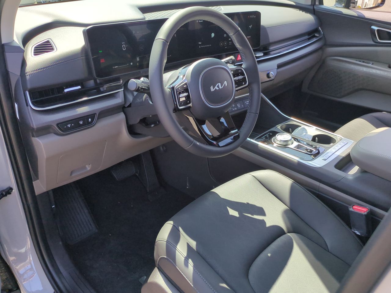 2026 Kia Carnival EX photo 8
