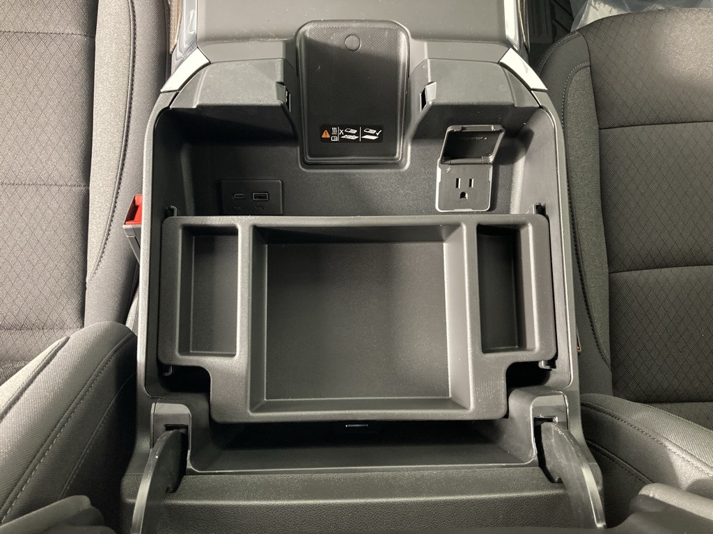 2025 Chevrolet Silverado 2500HD LT photo 9