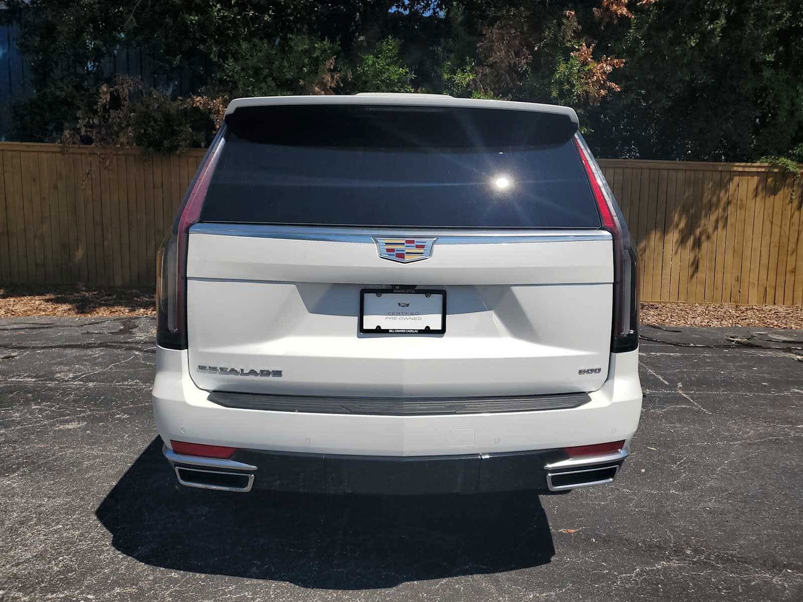 2023 Cadillac Escalade Premium Luxury photo 4