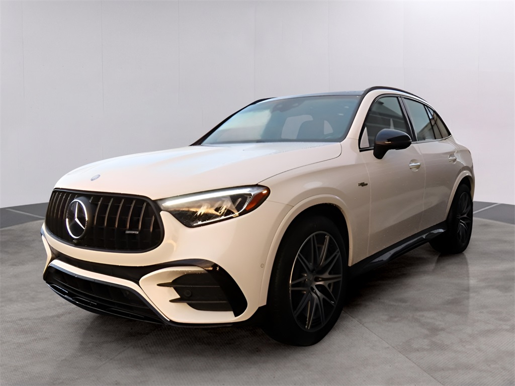 2025 Mercedes Benz GLC 43 AMG 4MATIC photo 2