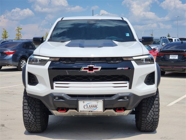 2024 Chevrolet Colorado ZR2 photo 2