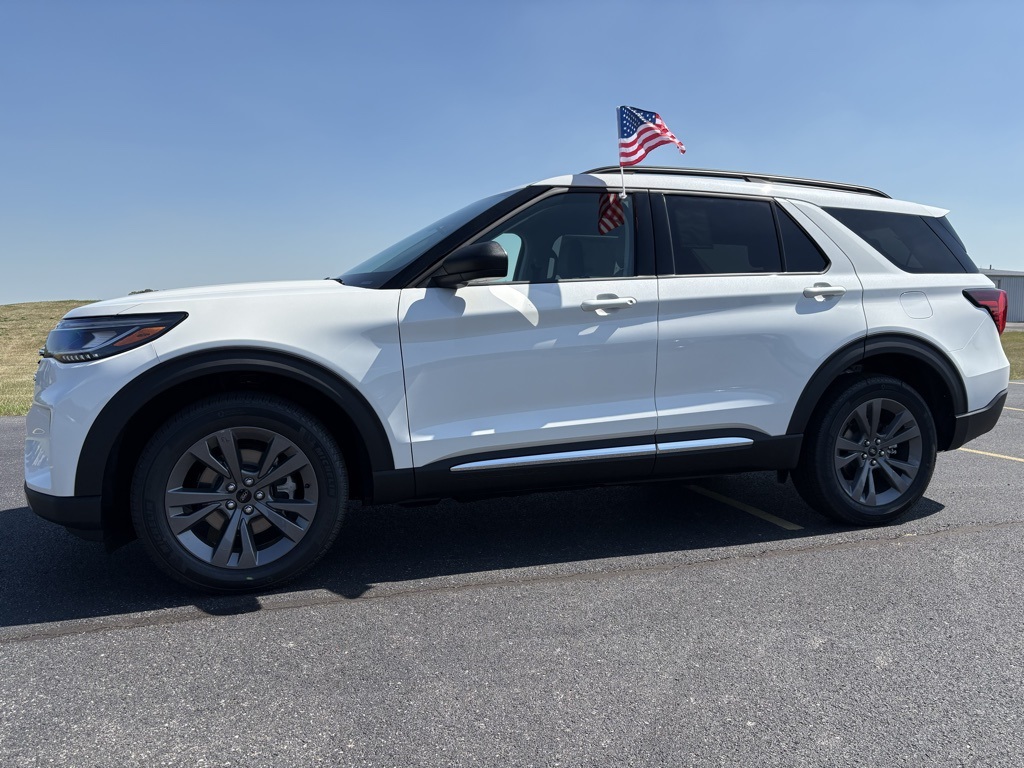 2025 Ford Explorer Active's photo