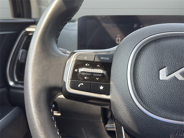 2024 Kia Sorento S photo 13