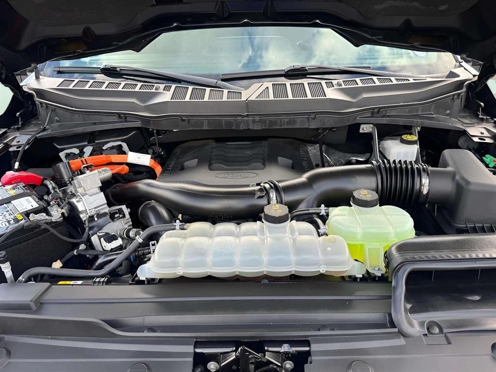 2022 Ford F-150 XLT photo 12
