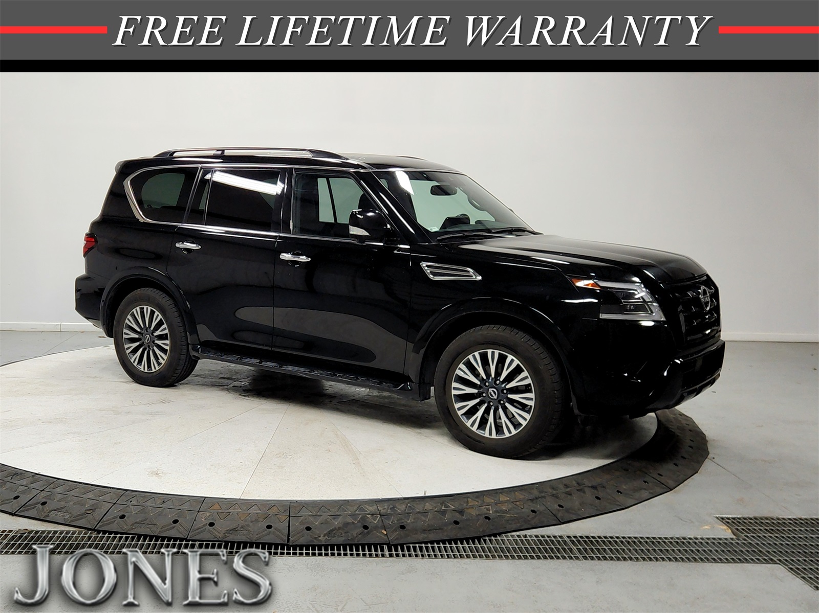 2023 Nissan Armada SL's photo