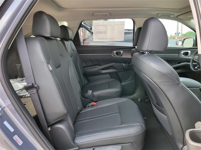 2025 Kia Sorento SX photo 14