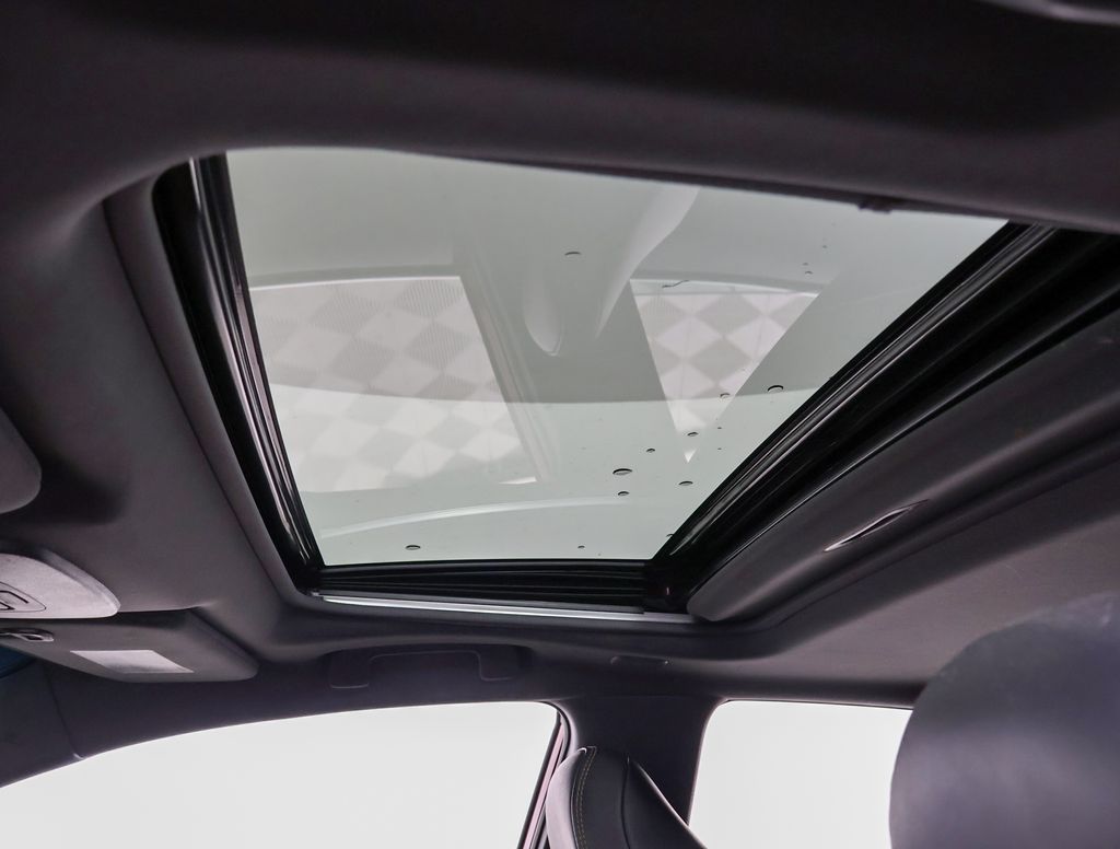 2022 Toyota Avalon Touring photo 13