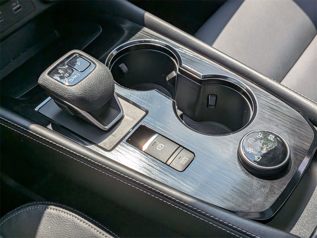2023 Nissan Rogue SL photo 15