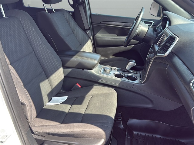 2020 Jeep Grand Cherokee Laredo E photo 10