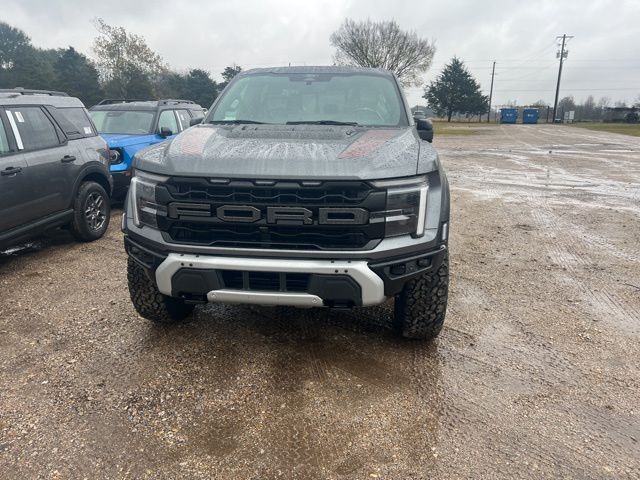 2025 Ford F-150 Raptor photo 2
