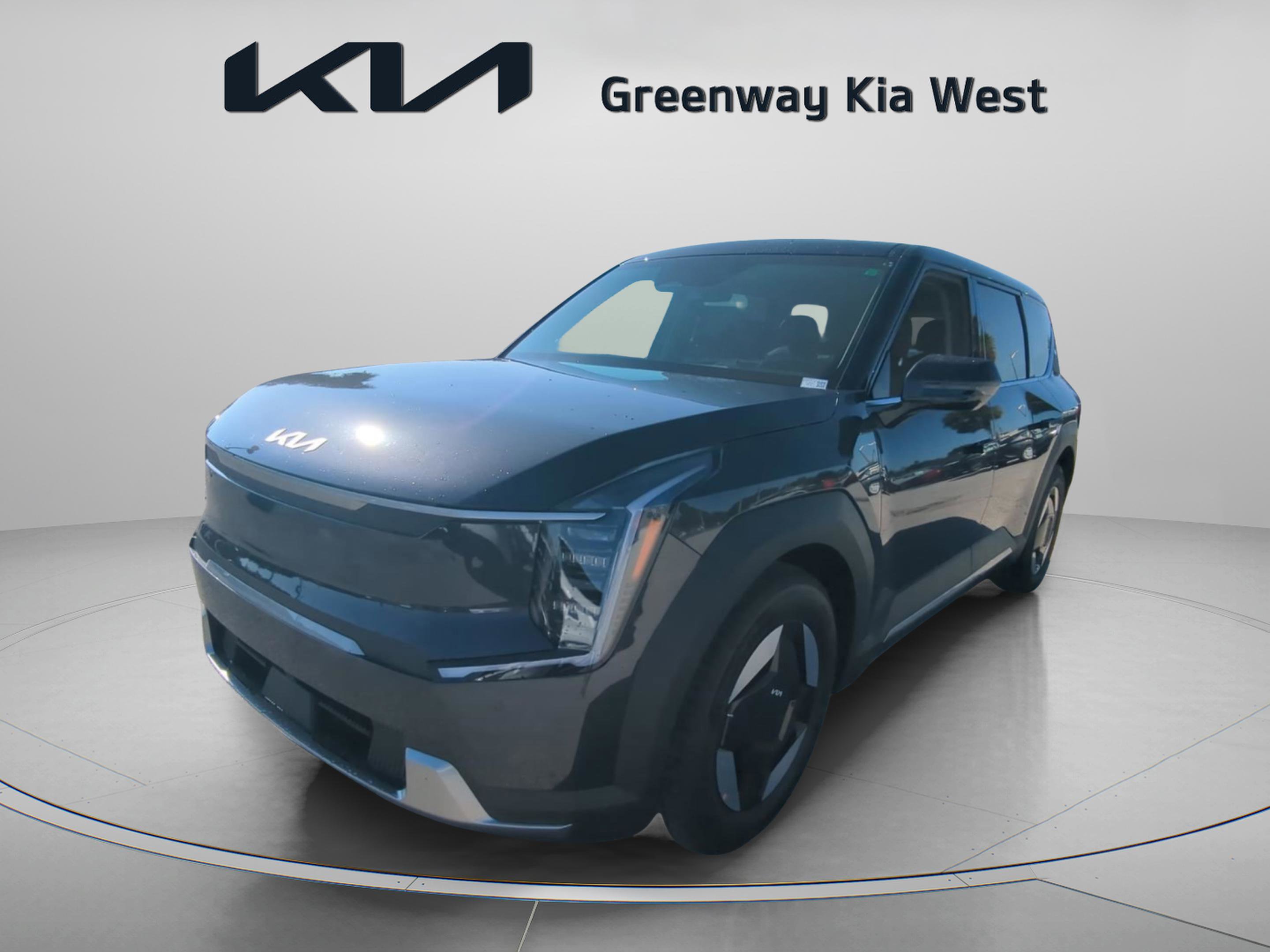 2026 Kia EV9 Light Long Range photo 4
