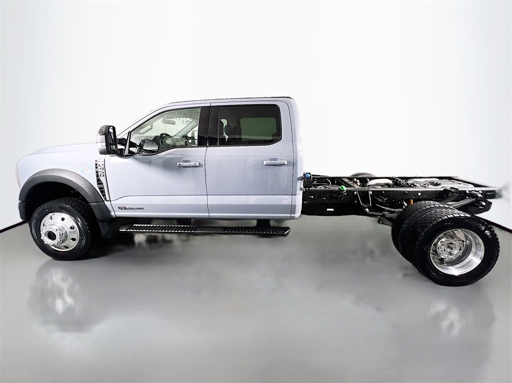 2025 Ford F-450 Lariat photo 6