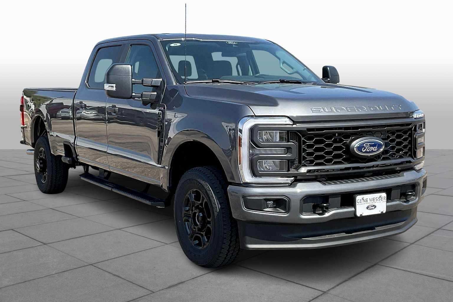2026 Ford F-350 XL photo 2