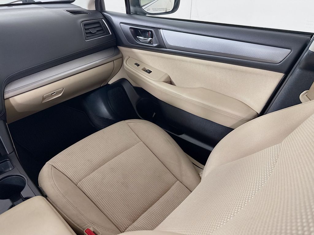 2019 Subaru Outback Premium photo 23