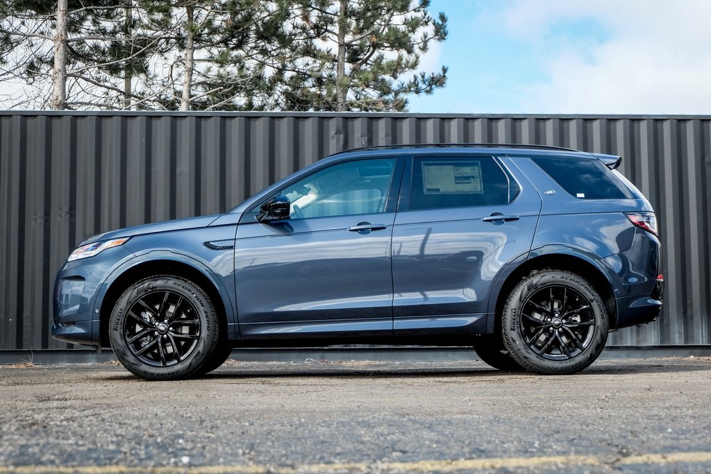 2025 Land Rover Discovery Sport S photo 2